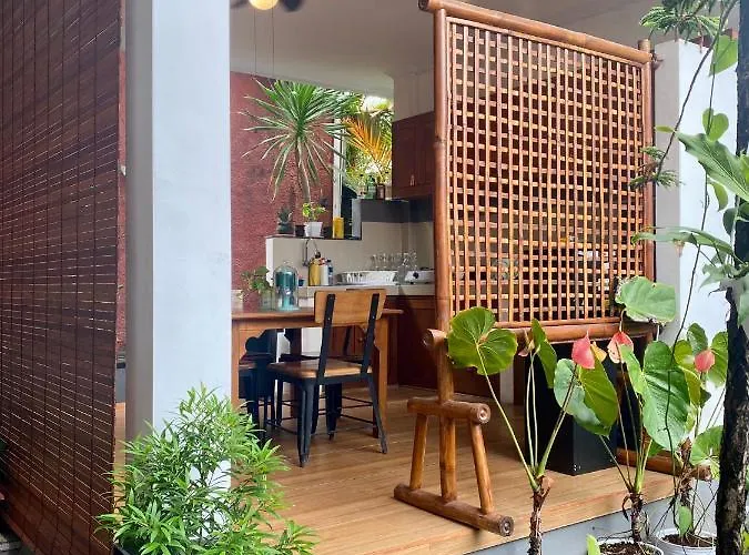 Goestlie Berawa Guest house